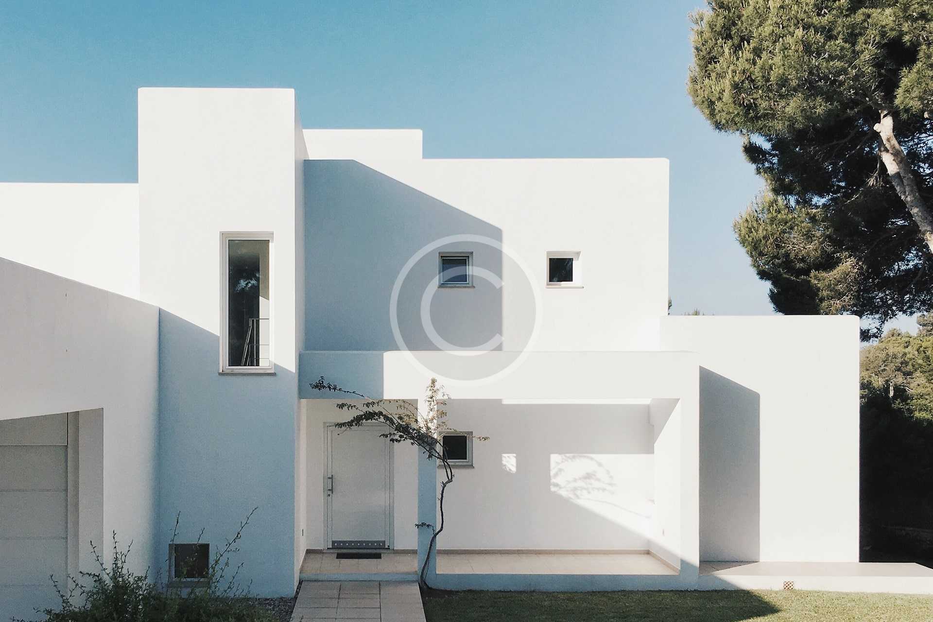 Minimalist-style villa project